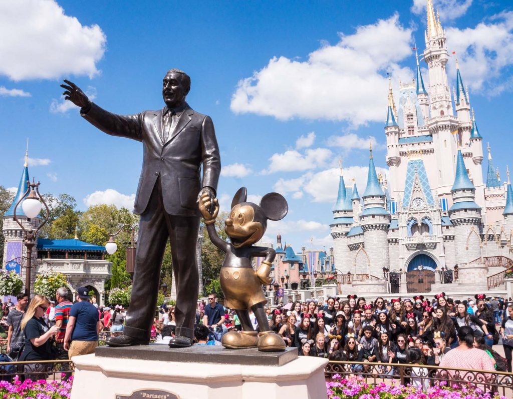 Estátua de Walt Disney